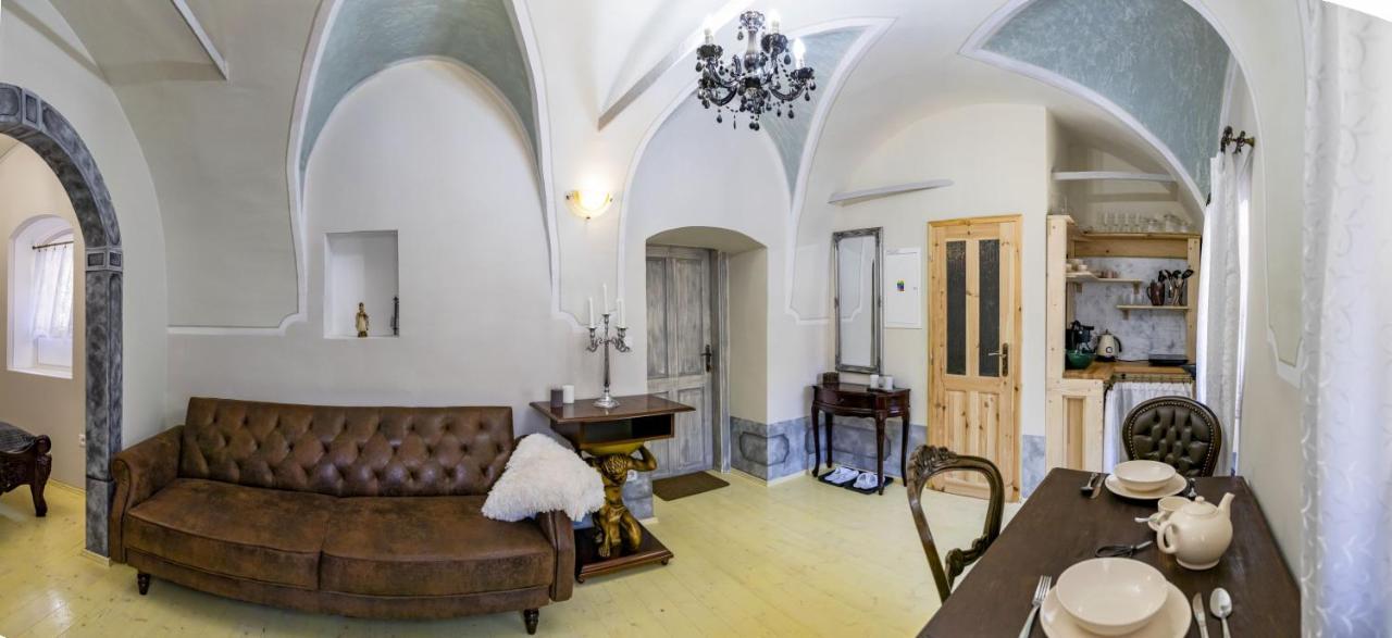 Apartman Charlotte V Dome So Studnou Na Streche Banská Štiavnica Exteriér fotografie