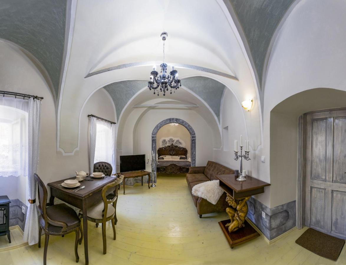 Apartman Charlotte V Dome So Studnou Na Streche Banská Štiavnica Exteriér fotografie